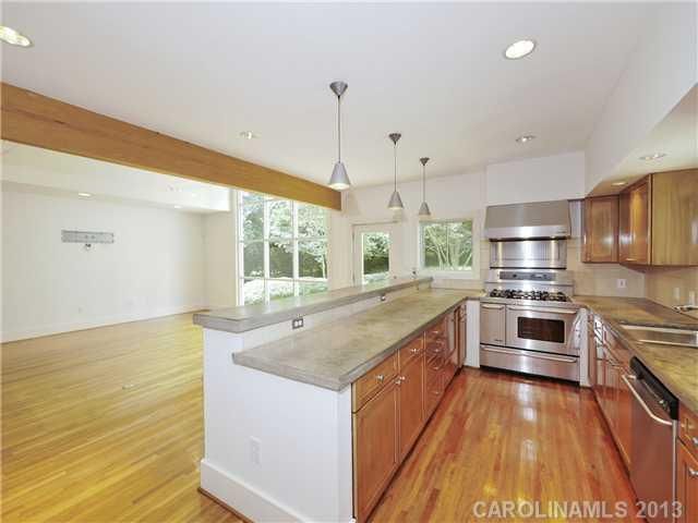 1822 Wendover Rd, Charlotte, NC 28211
