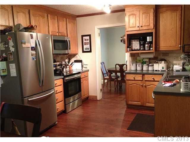 1009 Hunter St, Statesville, NC 28677