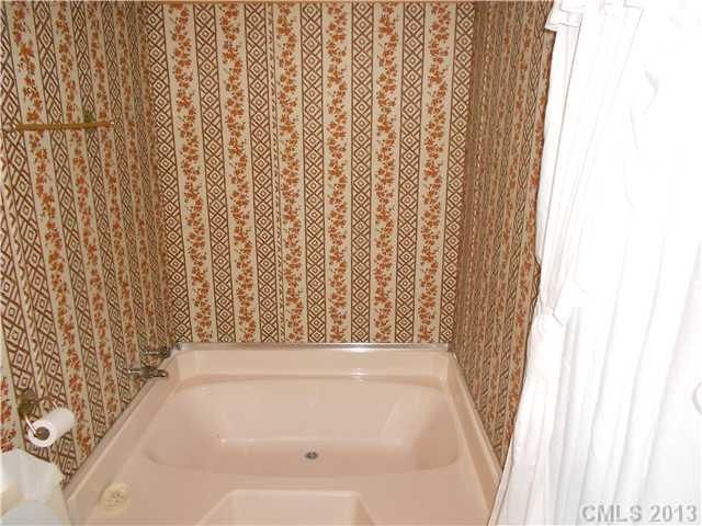 1107 Shady Cir, Kannapolis, NC 28081