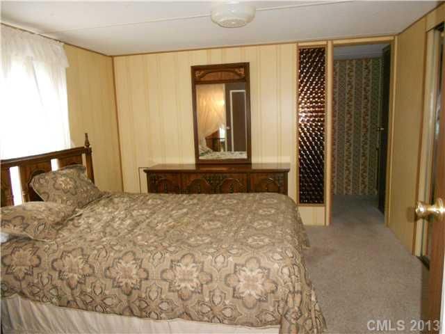 1107 Shady Cir, Kannapolis, NC 28081