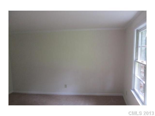1130 Duke St, Kannapolis, NC 28081