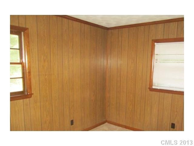 1130 Duke St, Kannapolis, NC 28081