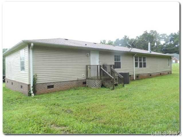 105 Noel Dr, Mount Holly, NC 28120