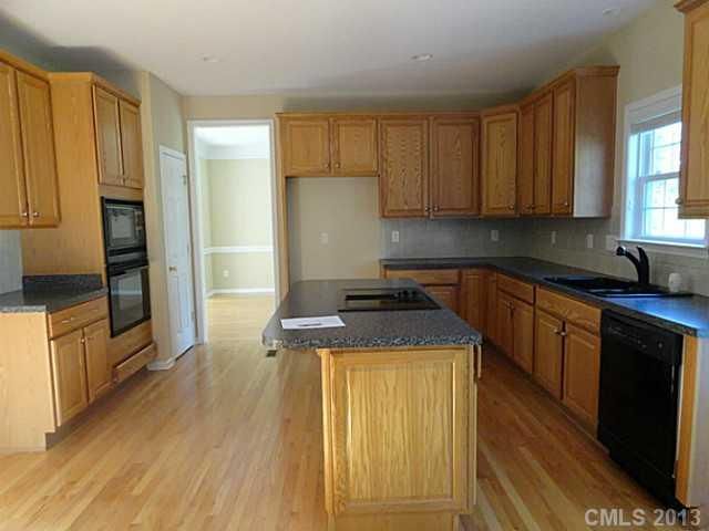 178 Laurel Glen Dr, Mooresville, NC 28115