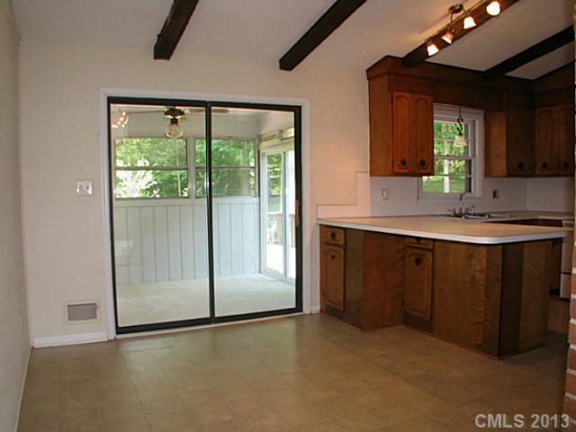 987 Fox Run Cir, Concord, NC 28025