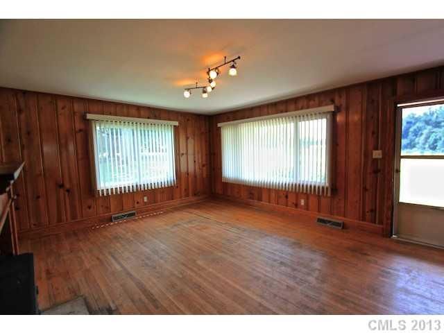 1204 Goodman Rd, Charlotte, NC 28214