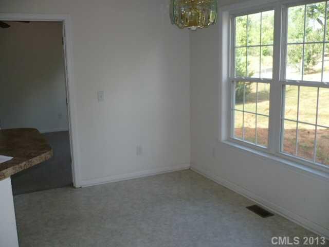 186 N Little Texas Rd, Kannapolis, NC 28083