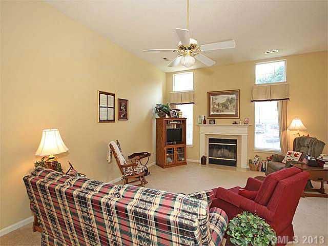 10222 Danesway Ln, Cornelius, NC 28031