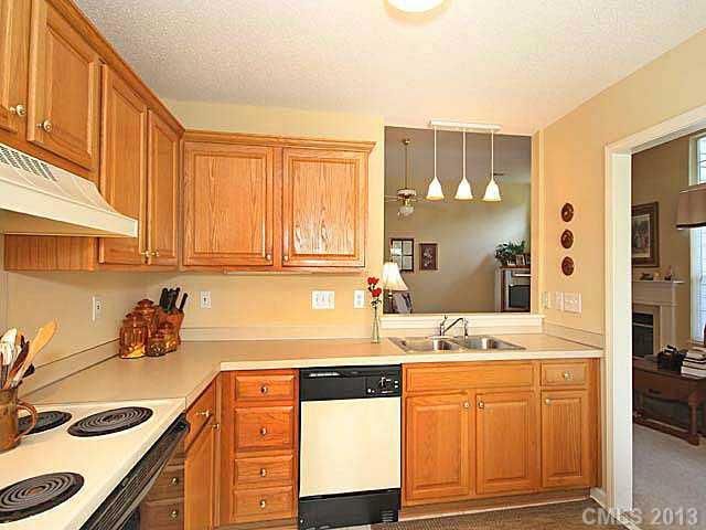 10222 Danesway Ln, Cornelius, NC 28031