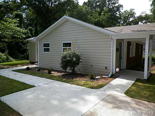 231 Fannie Cir, Charlotte, NC 28205