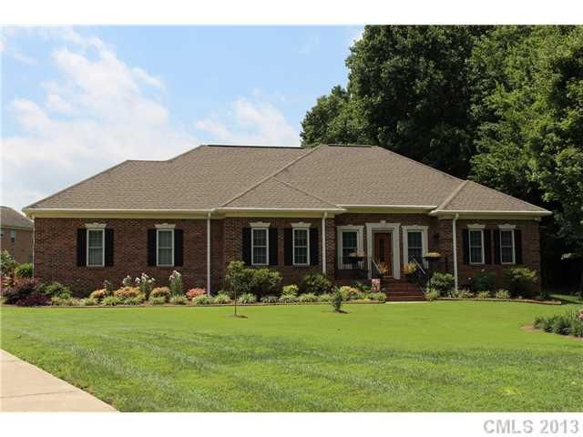 10328 Spring Meadow Dr, Mint Hill, NC 28227