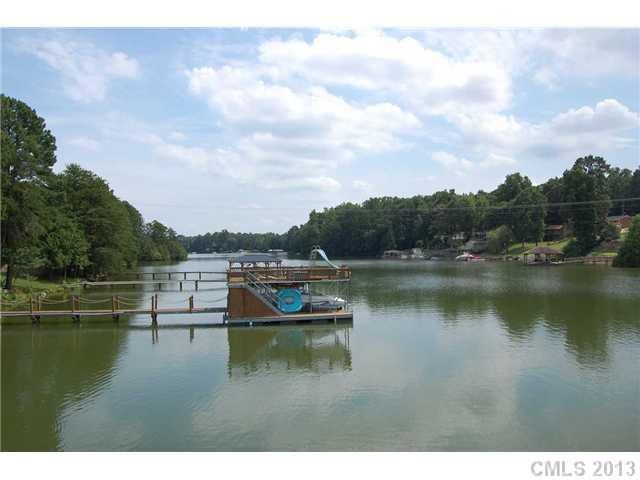 3659 Lake Bluff Dr, Sherrills Ford, NC 28673