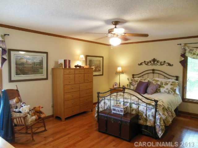 120 Dorie Dr, Belmont, NC 28012