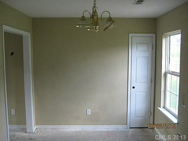 4619 Palm Breeze Ln, Charlotte, NC 28208