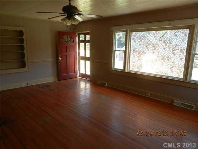 2111 Glenwood St, Kannapolis, NC 28083