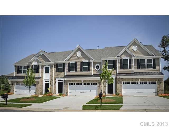 3223 Mistletoe Dr #1060B, Charlotte, NC 28273