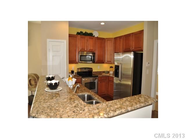 3223 Mistletoe Dr #1060B, Charlotte, NC 28273