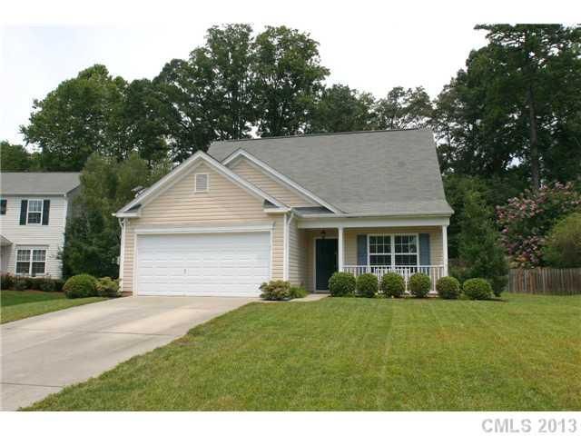 1215 NW Winghaven Dr, Charlotte, NC 28269