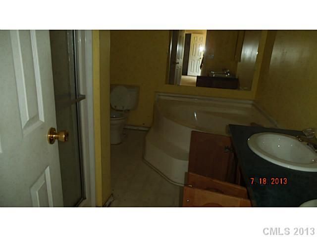 515 Bethpage Ln, Monroe, NC 28112