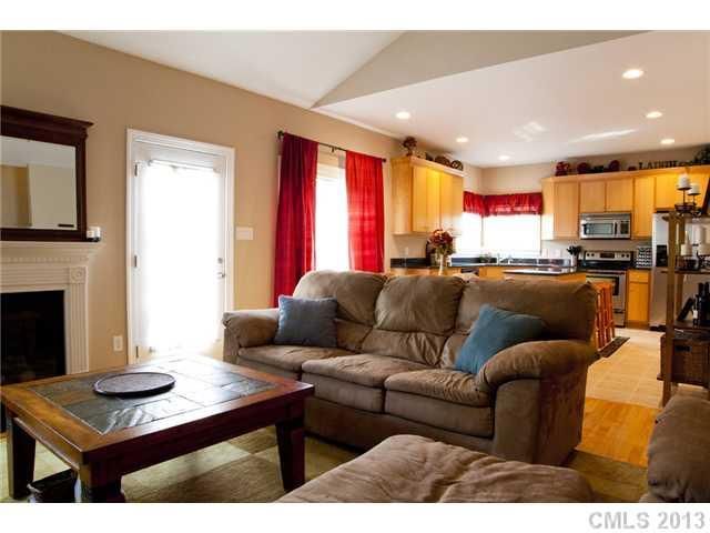 124 Whistling Pines Dr, Statesville, NC 28677