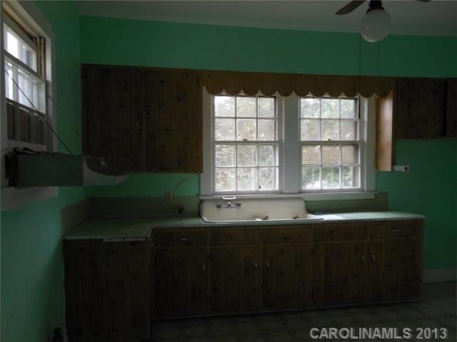 8413 Hammonds St, Charlotte, NC 28214