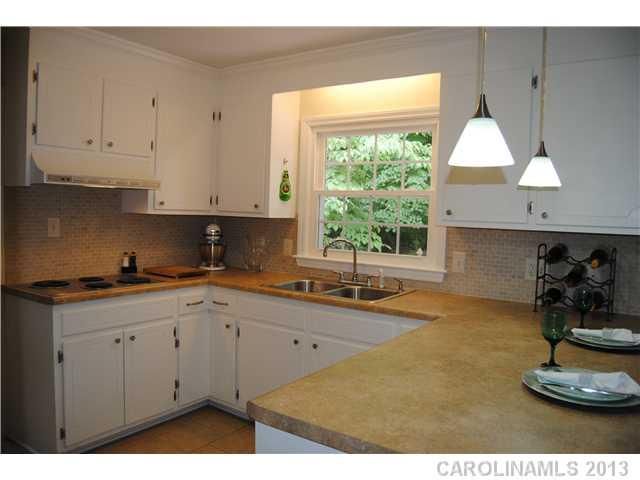 533 Holiday Rd, Gastonia, NC 28054