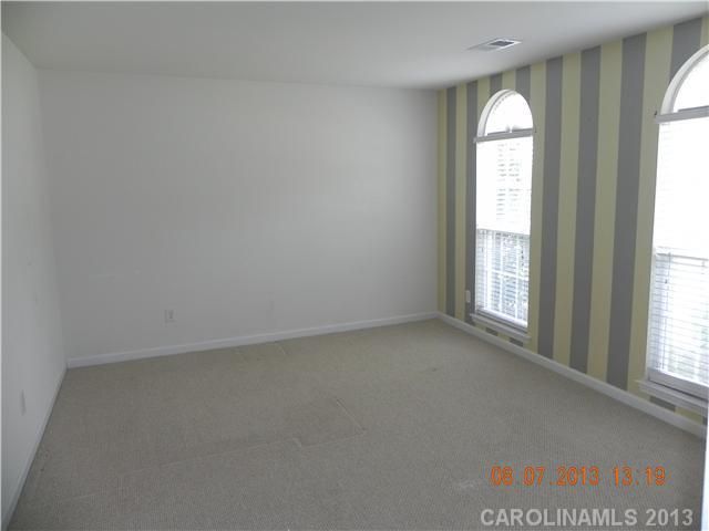 2728 Phillips Woods Ln, Matthews, NC 28105