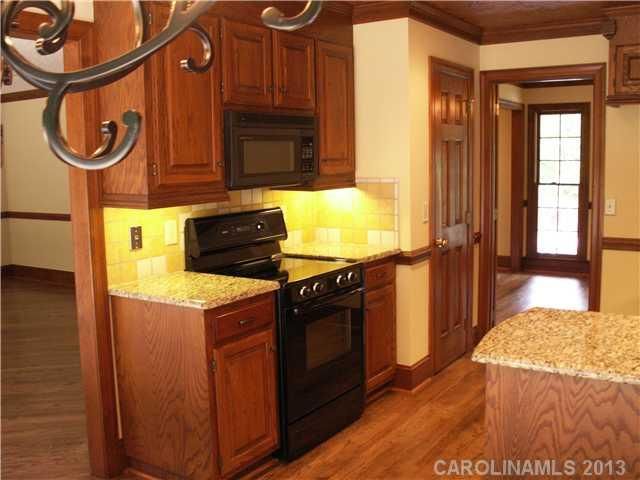 3331 Carnegie Ln, Matthews, NC 28105