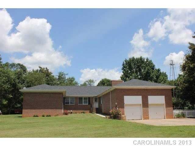3554 Henry Knob Rd, Clover, SC 29710