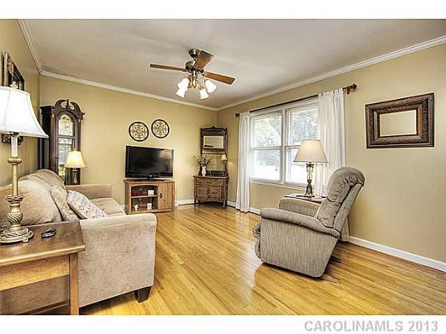4843 Coronado Dr, Charlotte, NC 28212