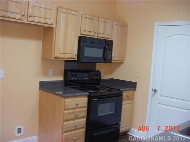 422 Carlyle Rd, Troutman, NC 28166
