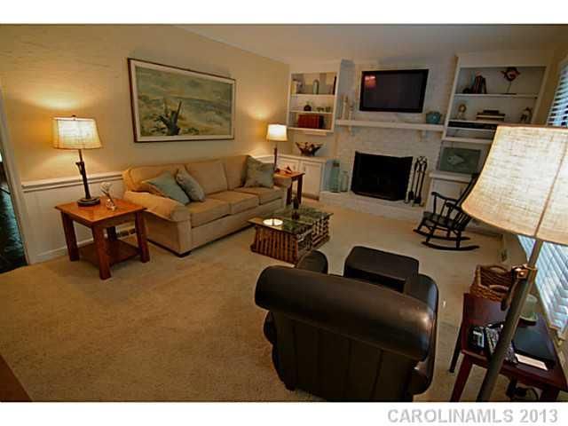 924 Trentle Ct, Charlotte, NC 28211