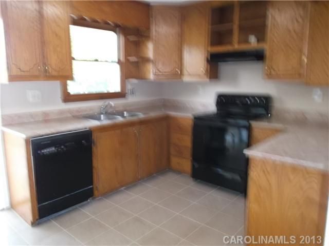 713 Flicker St, Concord, NC 28027
