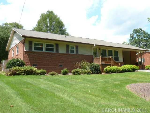 813 Lakeside Cir, Lancaster, SC 29720