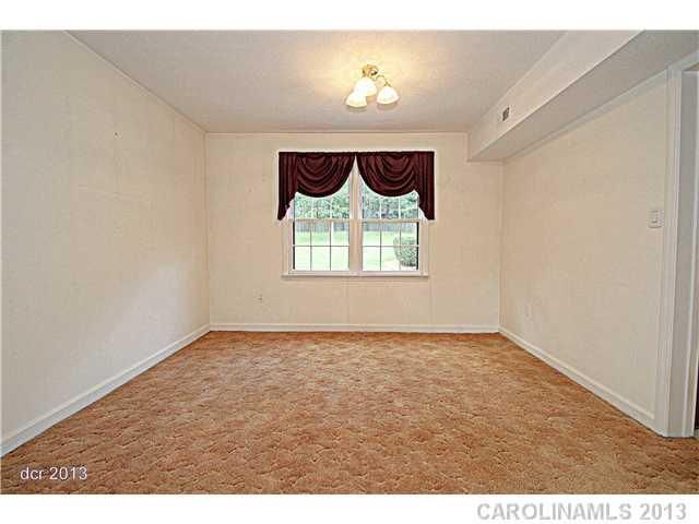 4828 Shadow Moss Ct, Charlotte, NC 28227