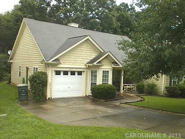 209 Cedarcroft Dr, Mooresville, NC 28115