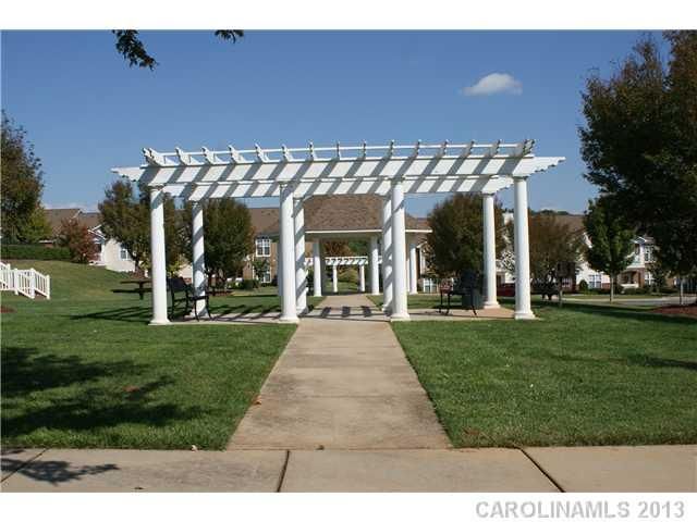 16915 Doe Valley Ct #end, Cornelius, NC 28031
