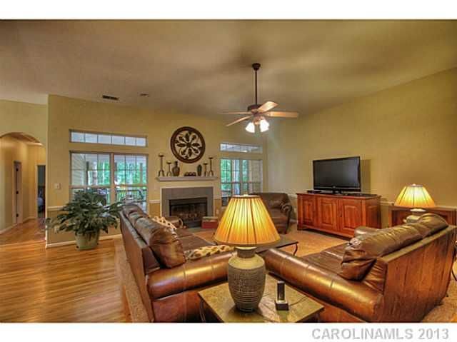 149 Castleton Dr, Mooresville, NC 28117