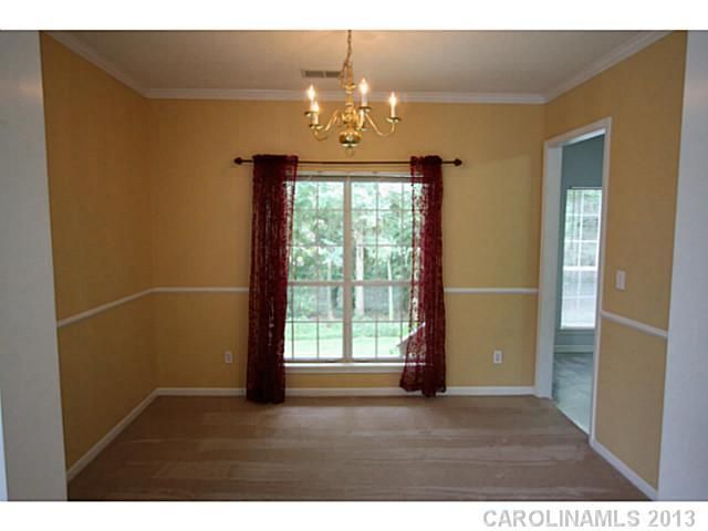 2712 Chickadee Dr, Charlotte, NC 28269