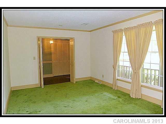 6922 Pine Lake Ln, Mint Hill, NC 28227