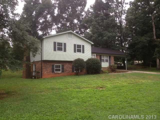 180 Mapleleaf Dr, Statesville, NC 28625