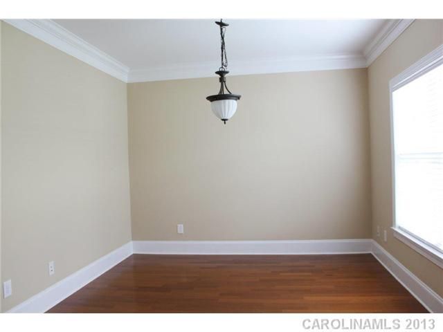1991 Talbot Ln #1991, Hickory, NC 28602