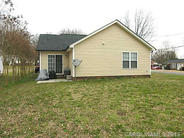 102 Crestview Dr, Concord, NC 28027