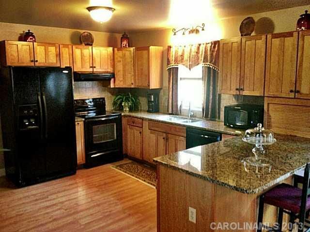 9309 Guildbrook Rd, Davidson, NC 28036