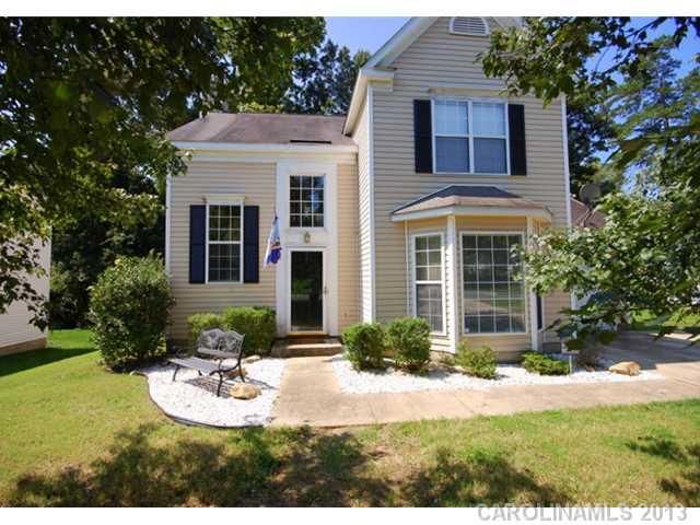 10123 Northwoods Forest Dr, Charlotte, NC 28214