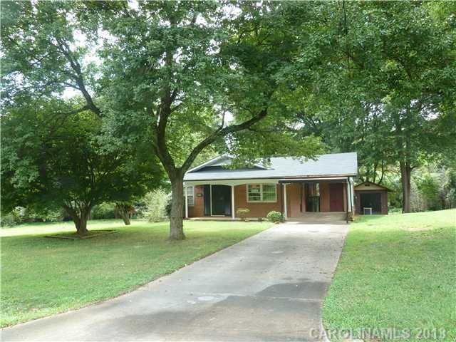 105 Maple Dr, Mount Holly, NC 28120