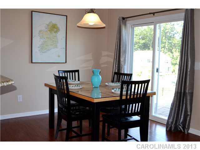 142 Rougemont Ln, Mooresville, NC 28115