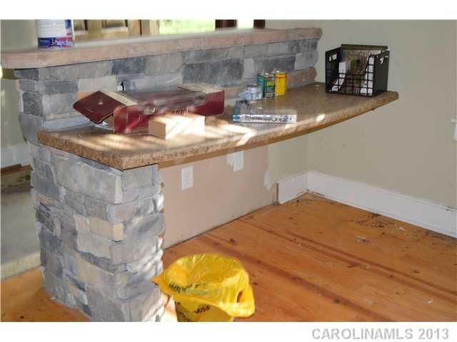 2441 John St, Matthews, NC 28105