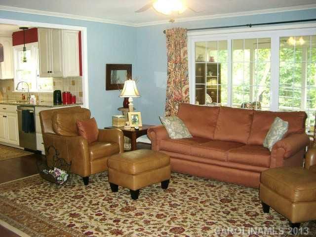 82 NW 36th Ave, Hickory, NC 28601