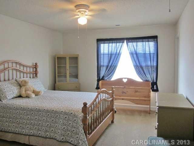 913 Poplar Forest Rg, Clover, SC 29710